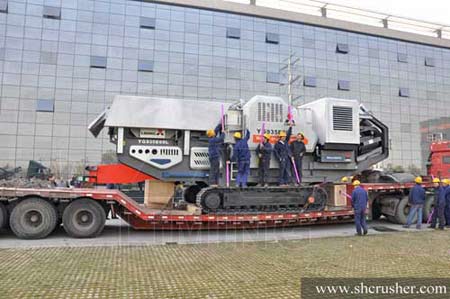 Crawler mobile crusher