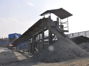 Sand and gravel crushing equipment | gravel crushing production line