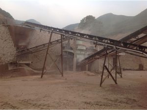 Primary crushing plant with Wobbler Feeder in Italy