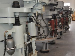 How do you determine the structural parameters of vibrating sieve sieve surface