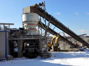 What is the difference between a single-cylinder and multi-cylinder cone crusher? What should you pay attention to when working?