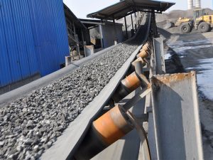 Vertical stone crusher usage and maintenance
